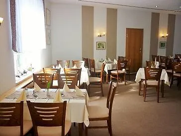 Waldhaus-hutzelhoeh 3*