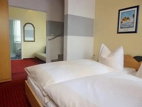 Konukevi Waldhaus-hutzelhoeh 3*